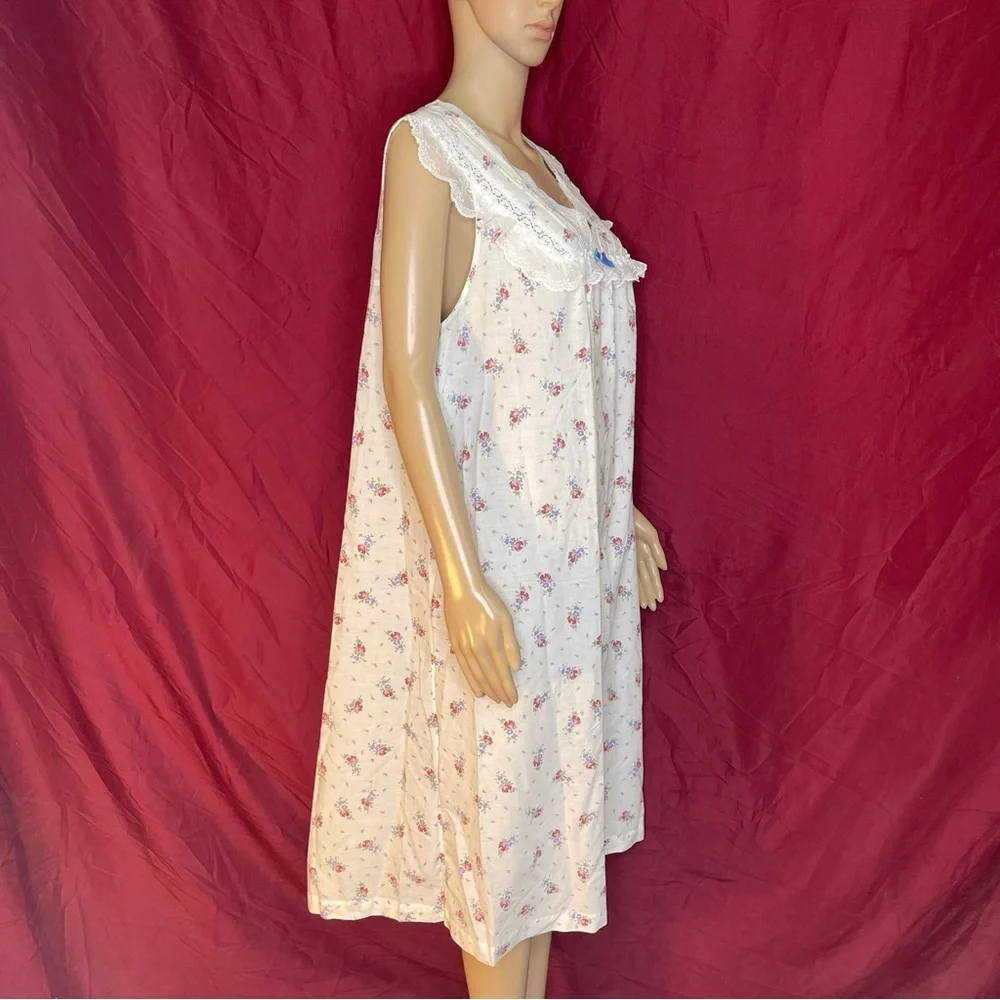 Vintage Handmade Delicate Floral Nightgown Romantic Sleep Dress Medium